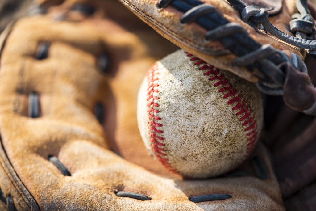 Sports Logo Design: How to Achieve Balance between Artistry and Commercial Appeal